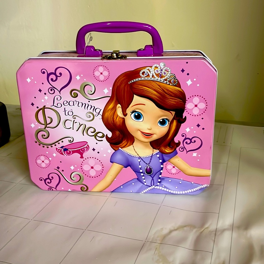 Child’s metal lunch box